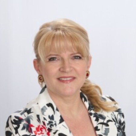 Foto del perfil de Iulia Simon